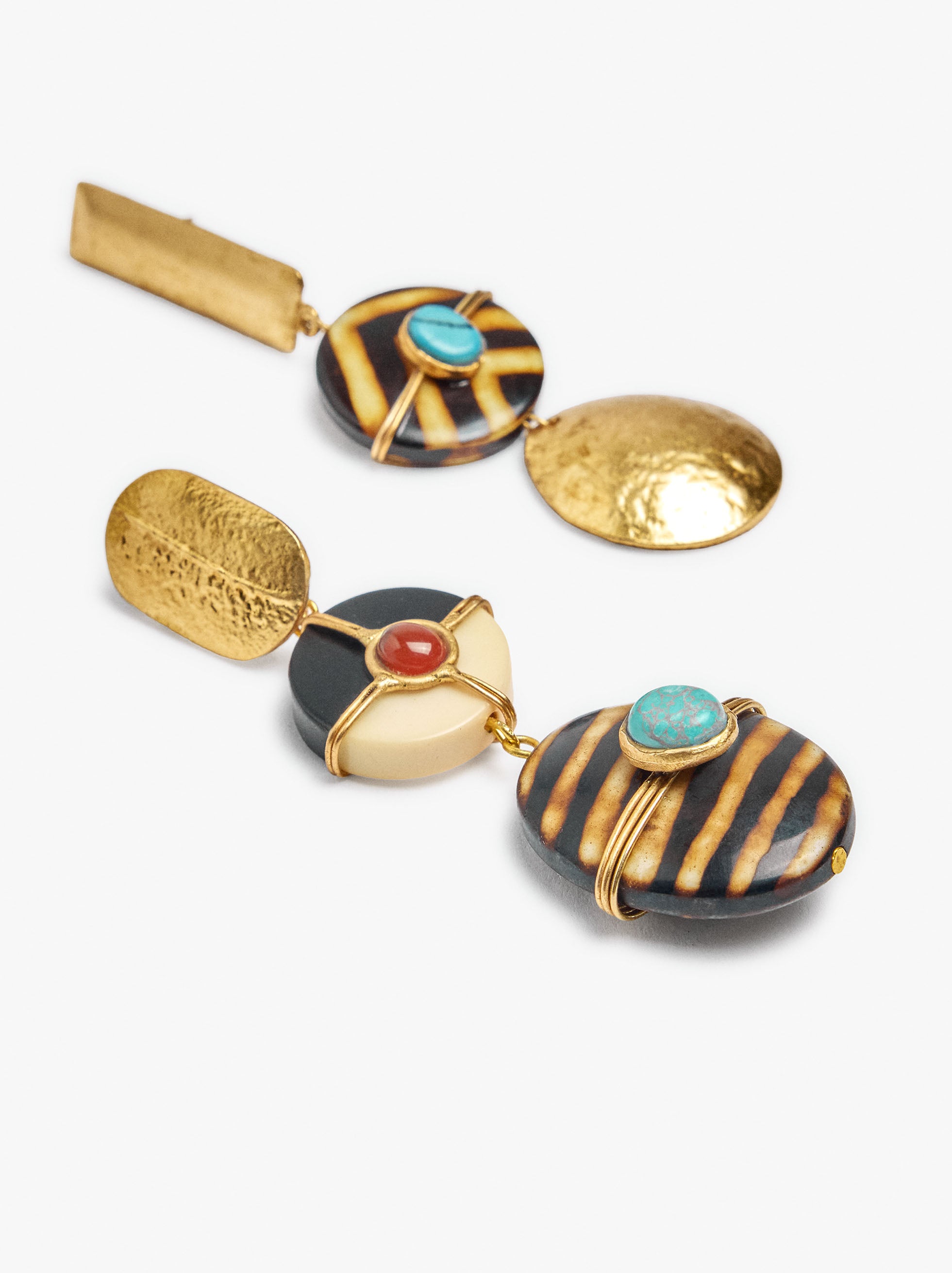 Pendientes Maxi Asimétricos Con Piedra