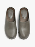 Zuecos De Piel Con Tachuelas