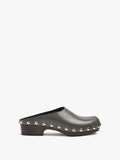 Zuecos De Piel Con Tachuelas