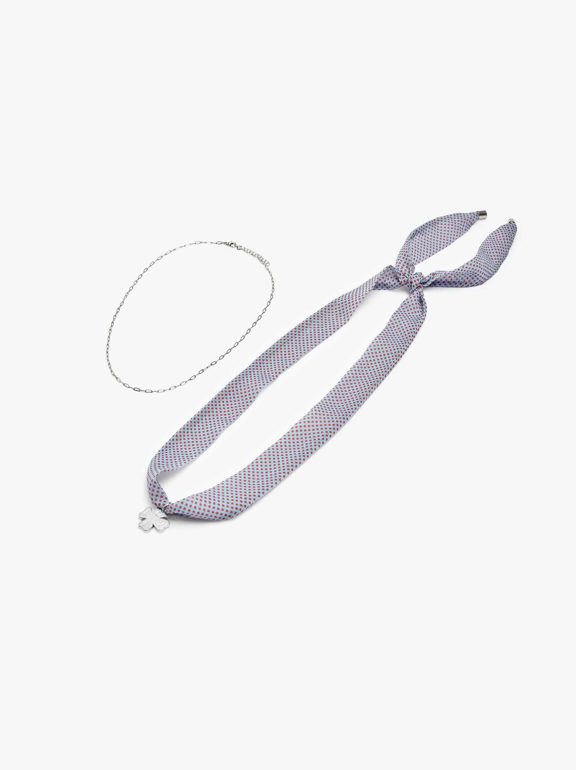 Collar De Tela Con Charm Trébol