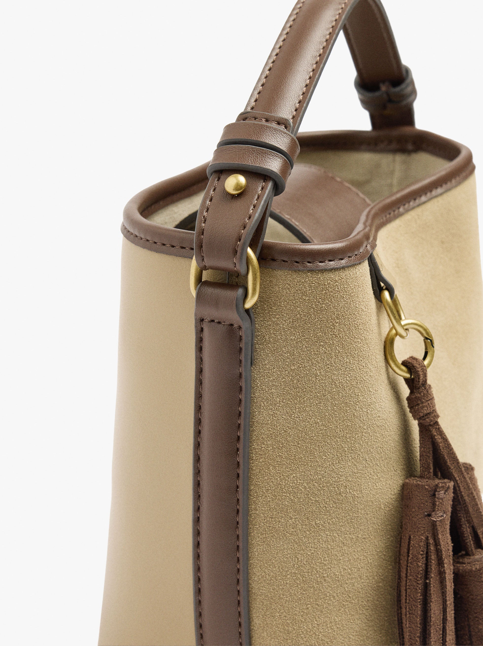 Bolso Bombonera Detalles De Piel Con Colgante