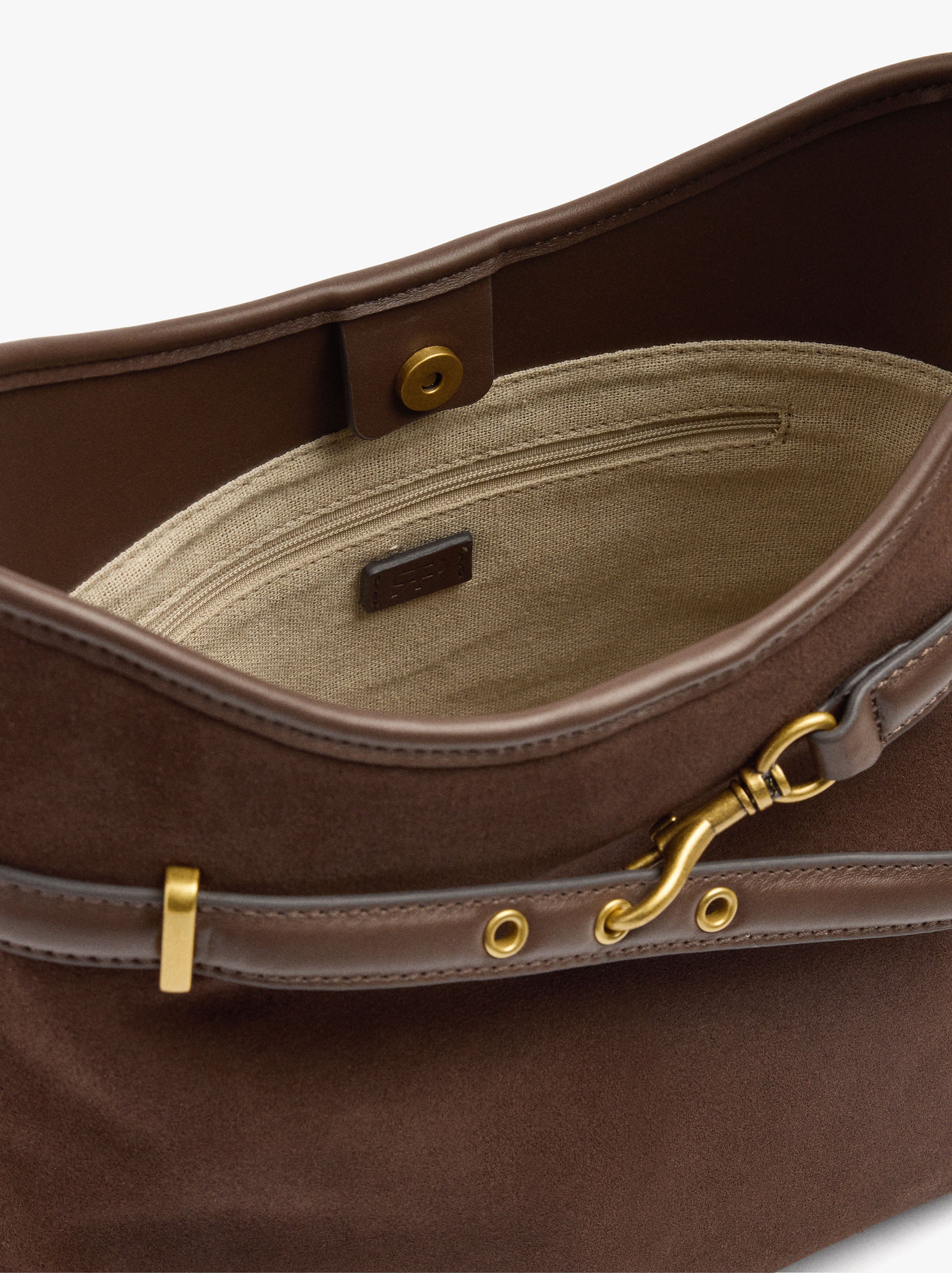 Bolso De Hombro Detalles De Piel Con Cinturón