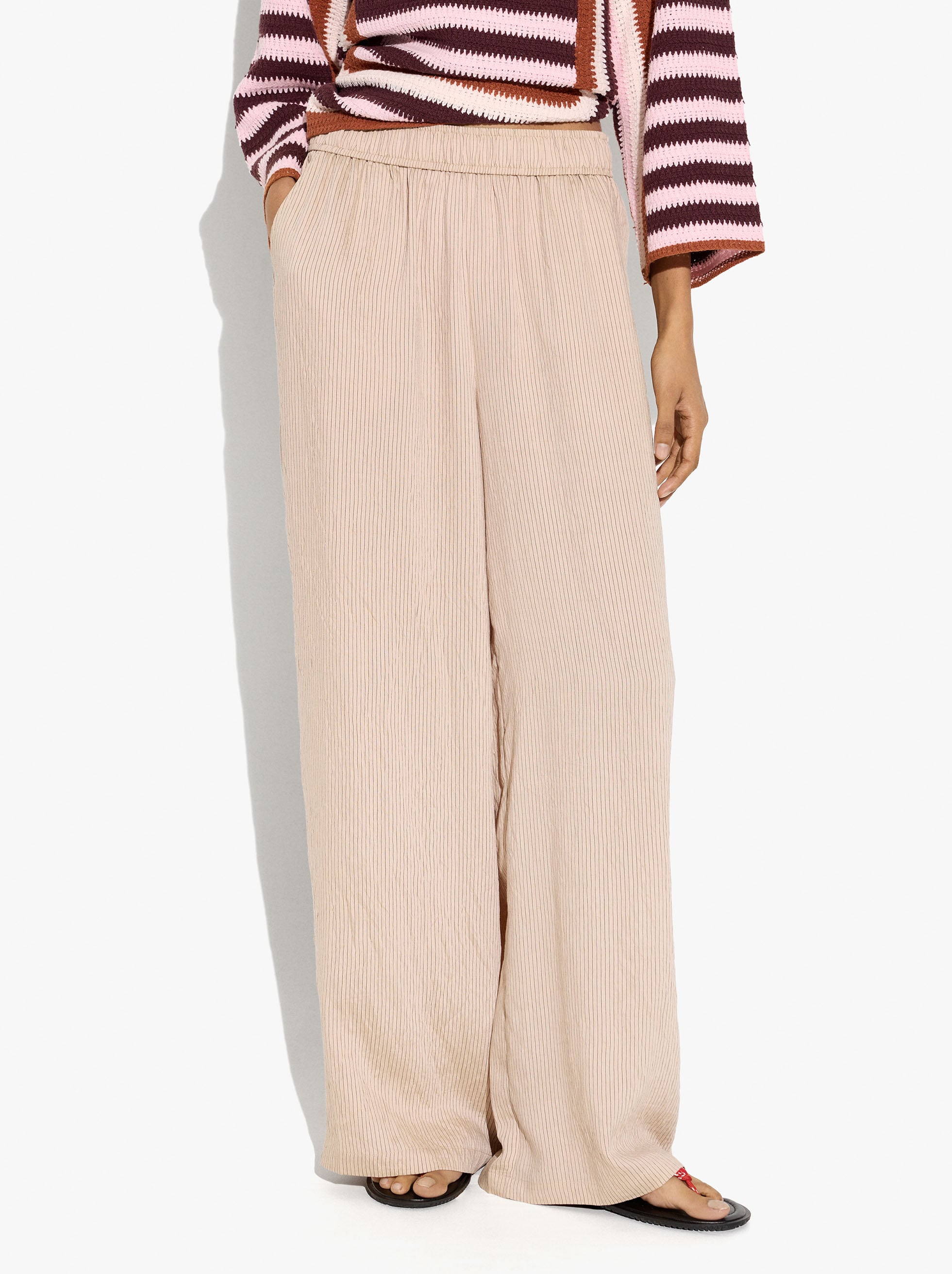 Pantalón A Rayas Con Cintura Elástica