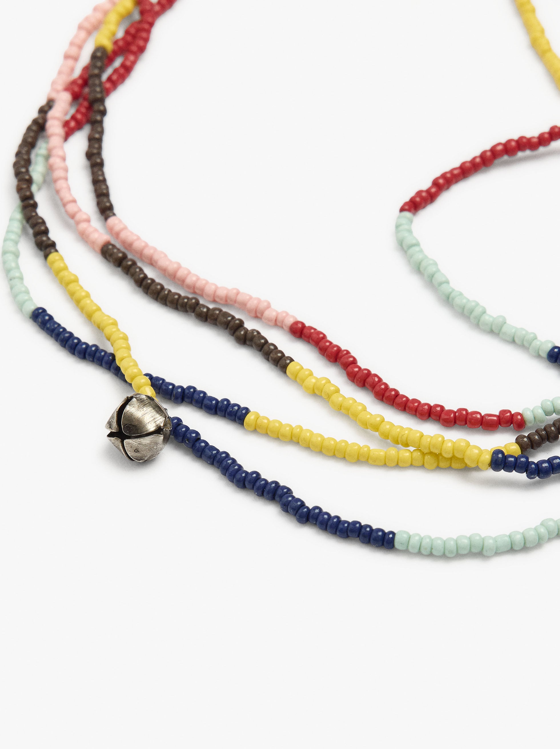 Multicollar De Abalorios De Vidrio Con Cascabel