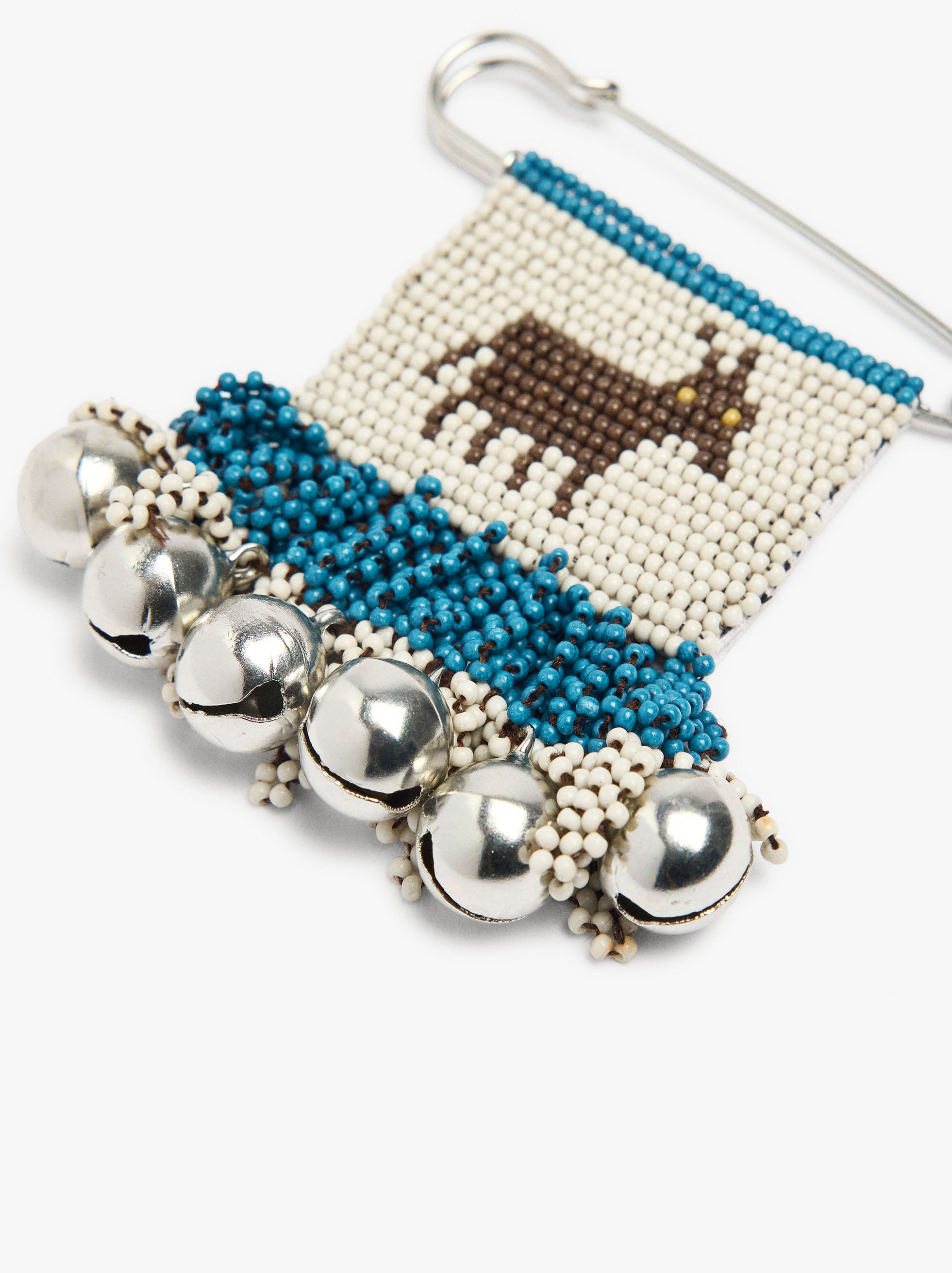Broche Horizontal Con Abalorios Y Cascabeles