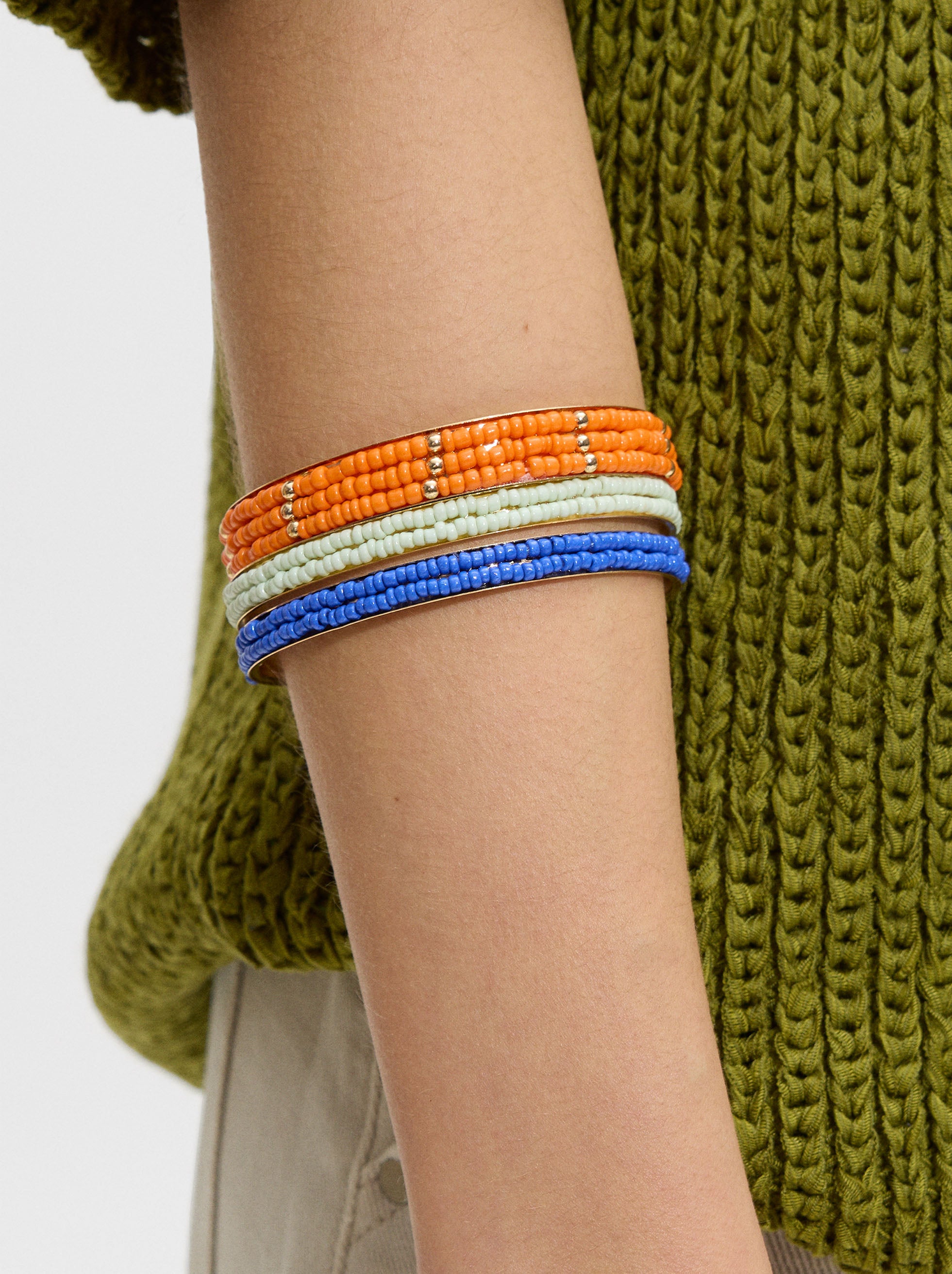 Set De Pulseras Rígidas Con Abalorios De Vidrio