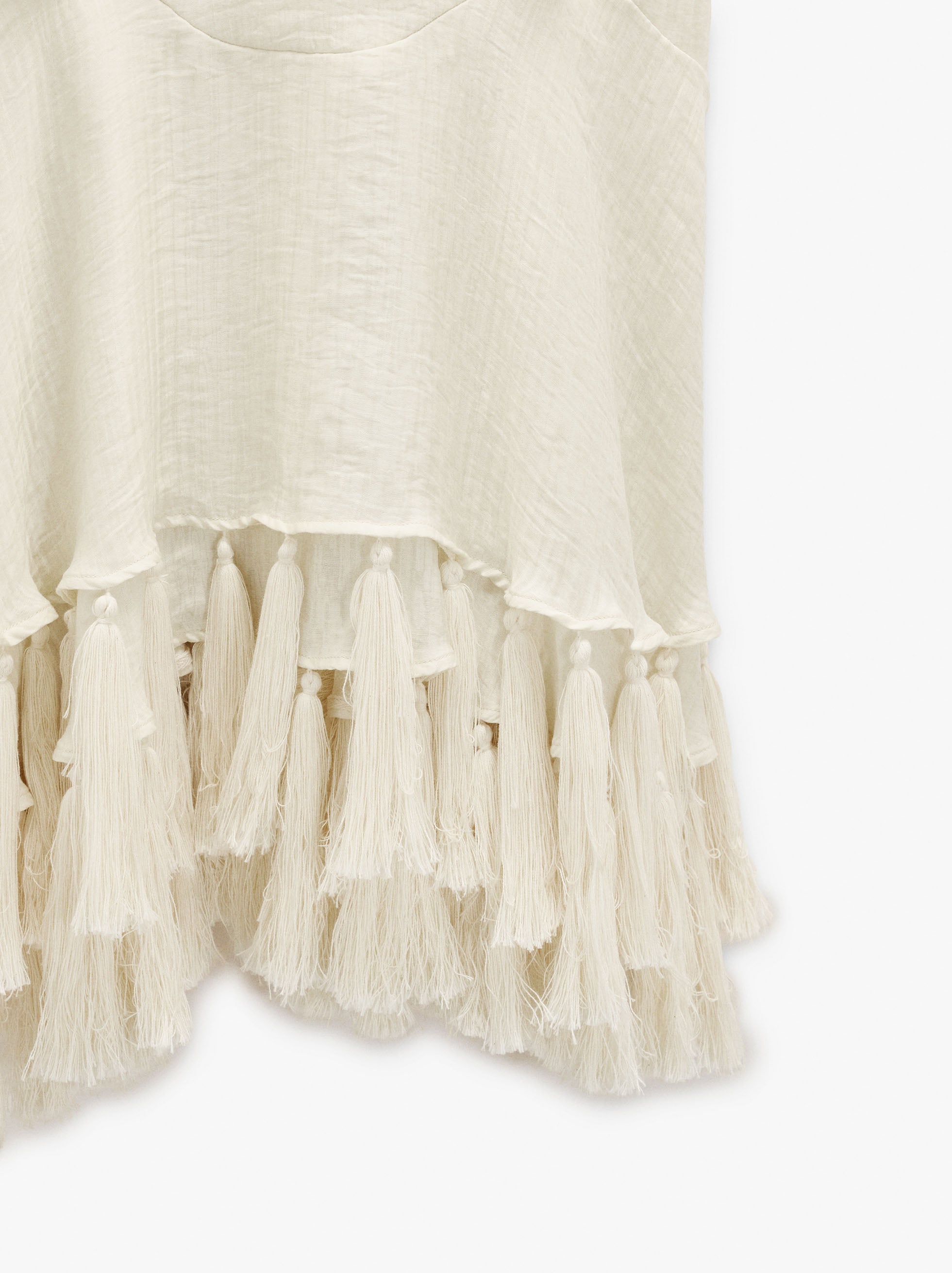 Vestido Fluido De Tirantes Con Borlas