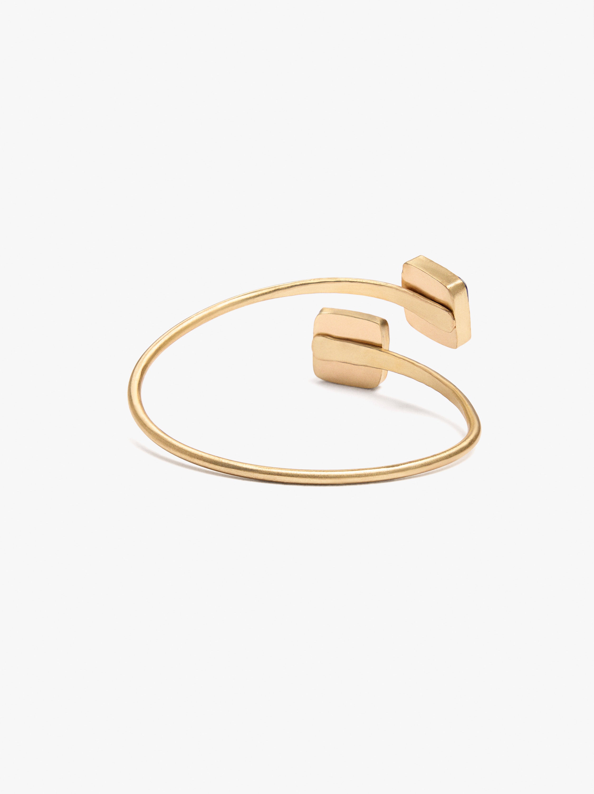 Pulsera Cruzada Con Cuadros