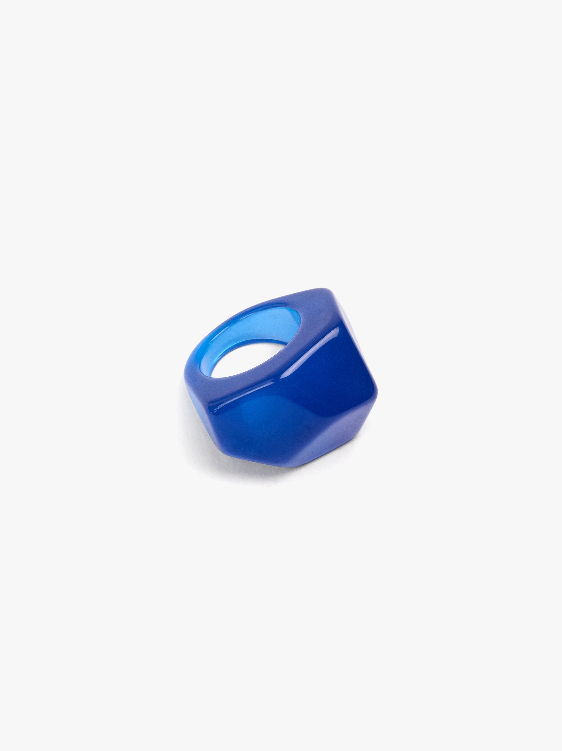Anillo De Resina Facetado