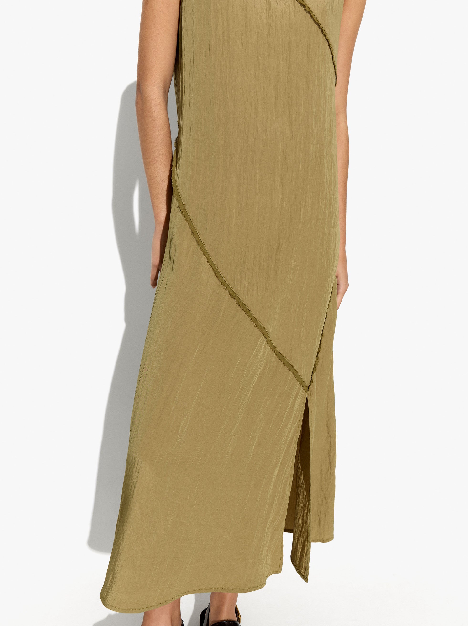 Vestido Asimétrico Efecto Arrugado