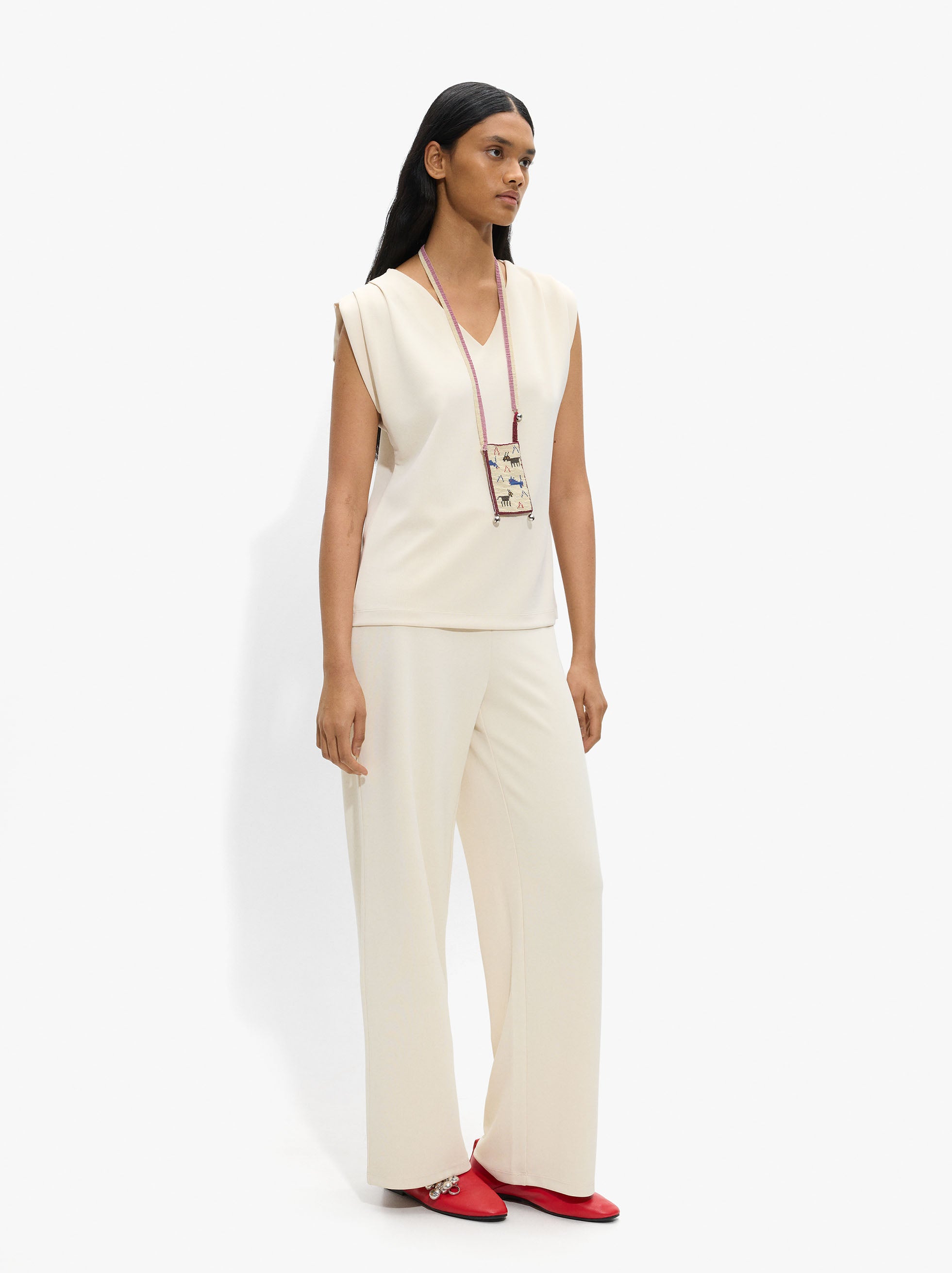 Blusa Lisa Con Pliegues