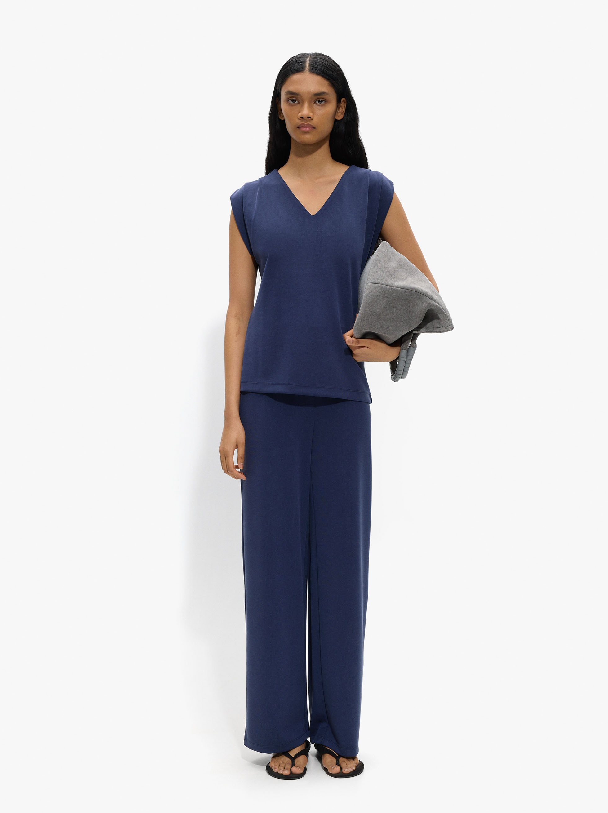 Blusa Lisa Con Pliegues