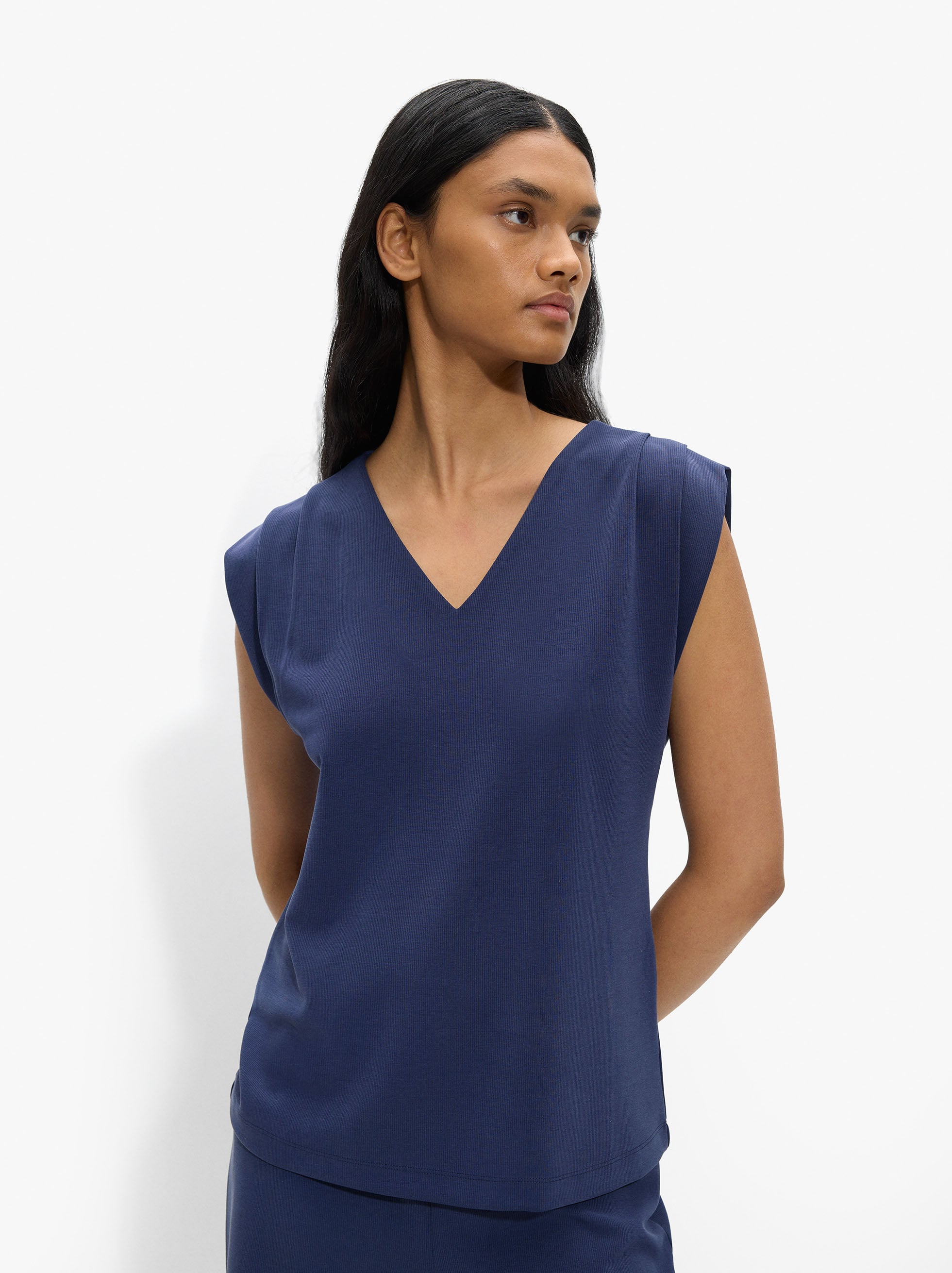 Blusa Lisa Con Pliegues