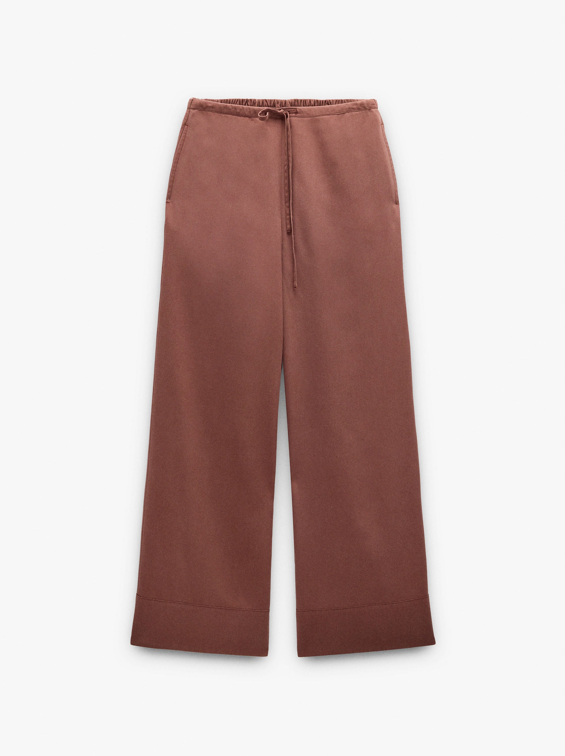 Pantalón Fluido Con Bolsillos