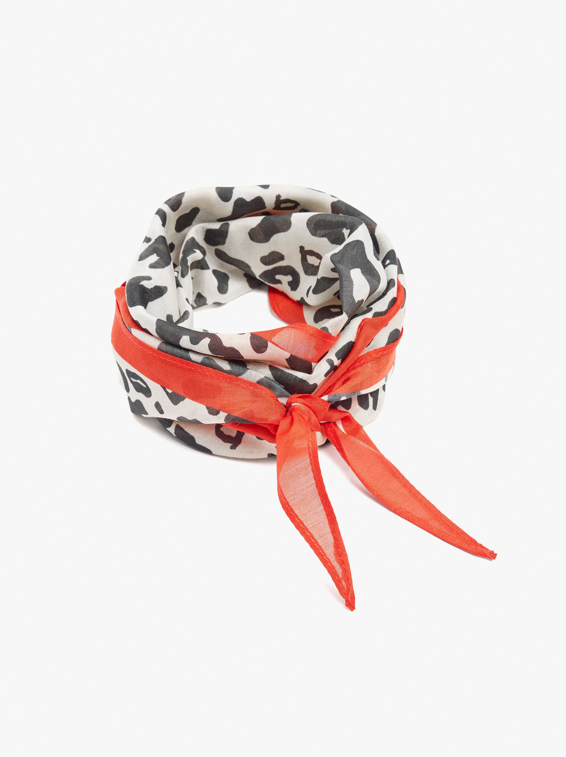 Pañuelo Estampado Con Seda