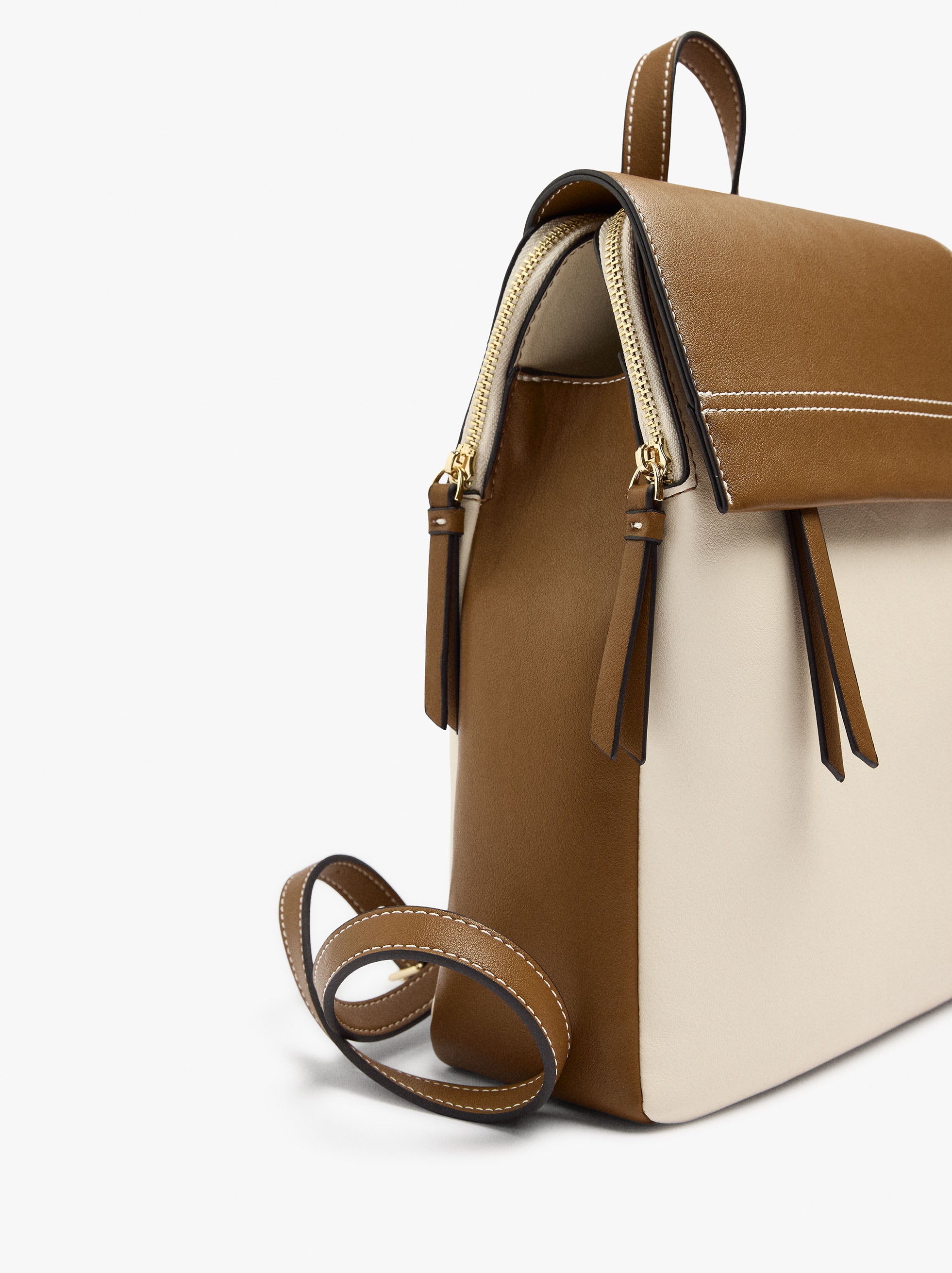 Mochila Color Block Con Solapa
