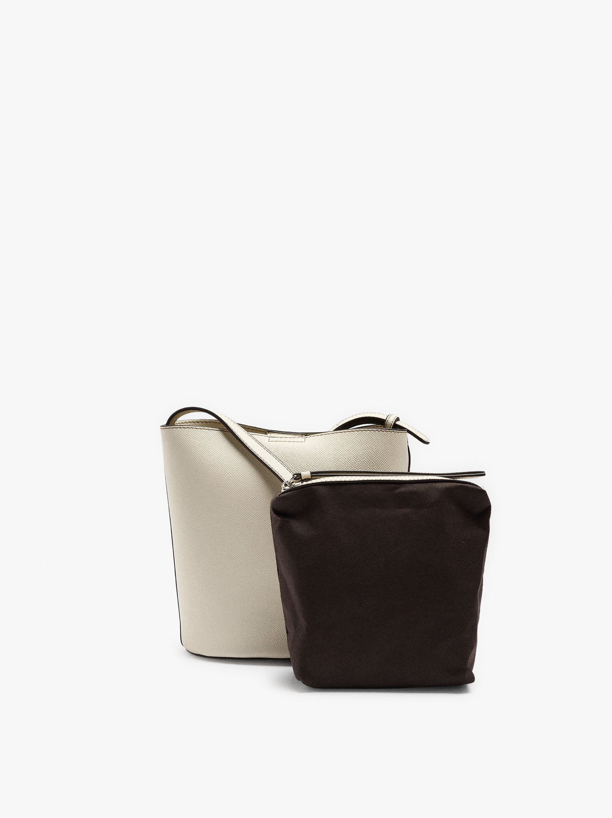 Bolso Bandolera Con Textura Y Bolso Removible