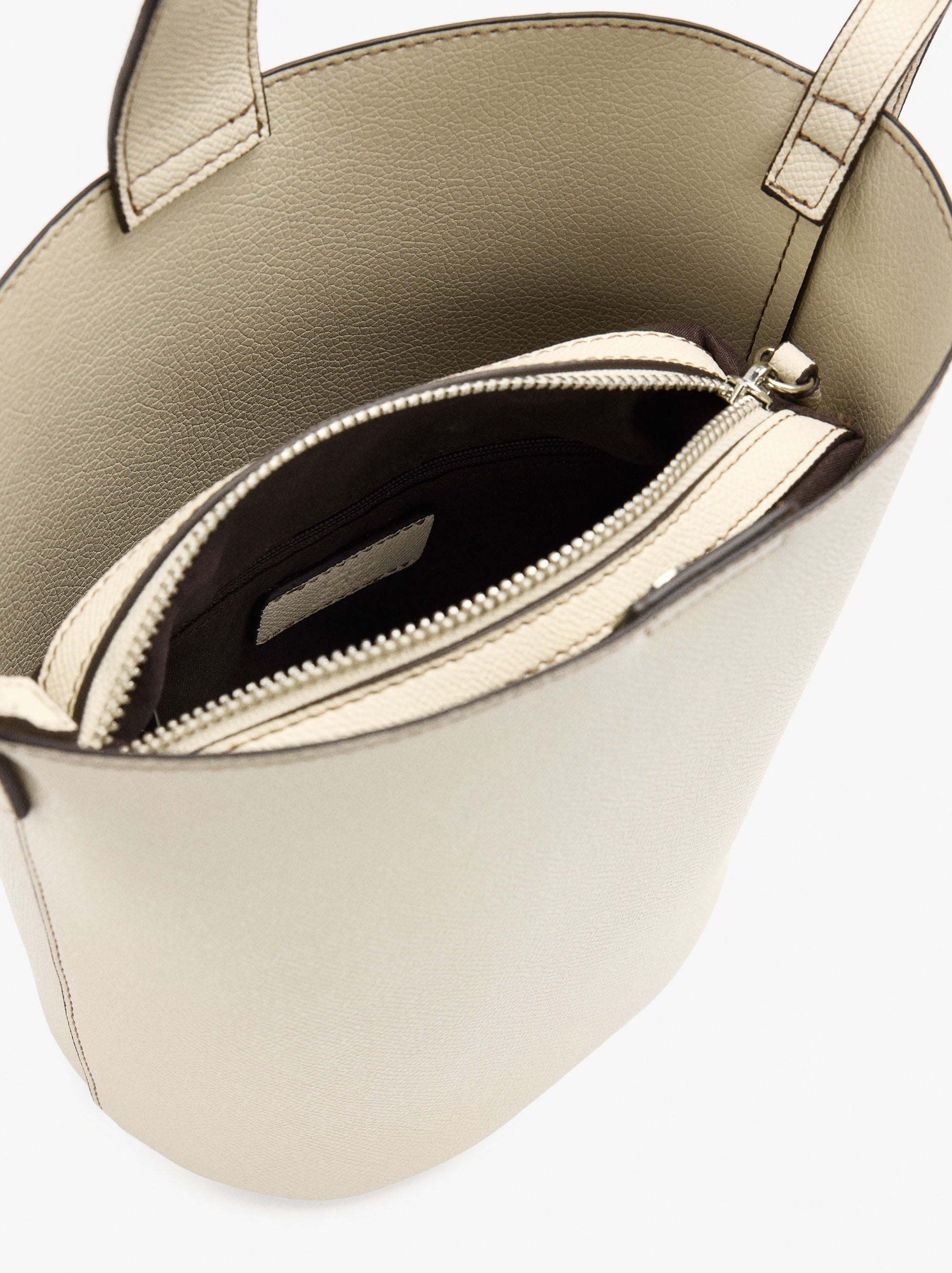 Bolso Bandolera Con Textura Y Bolso Removible