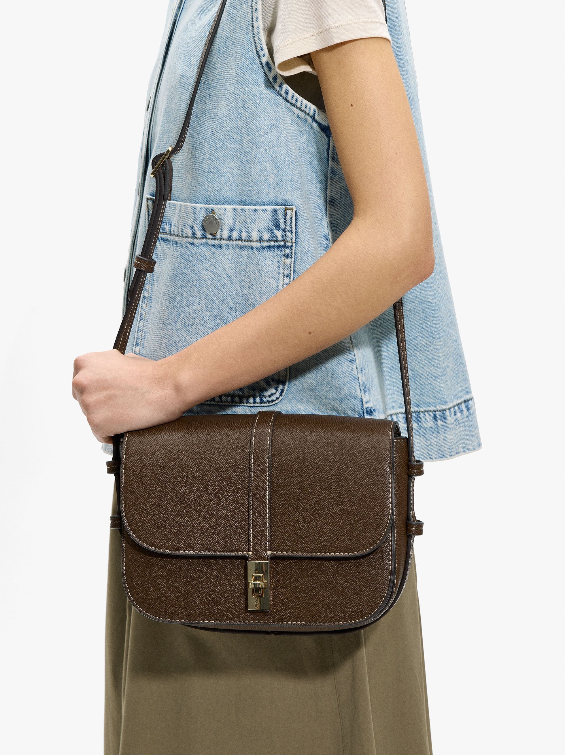 Bolso Bandolera Con Solapa