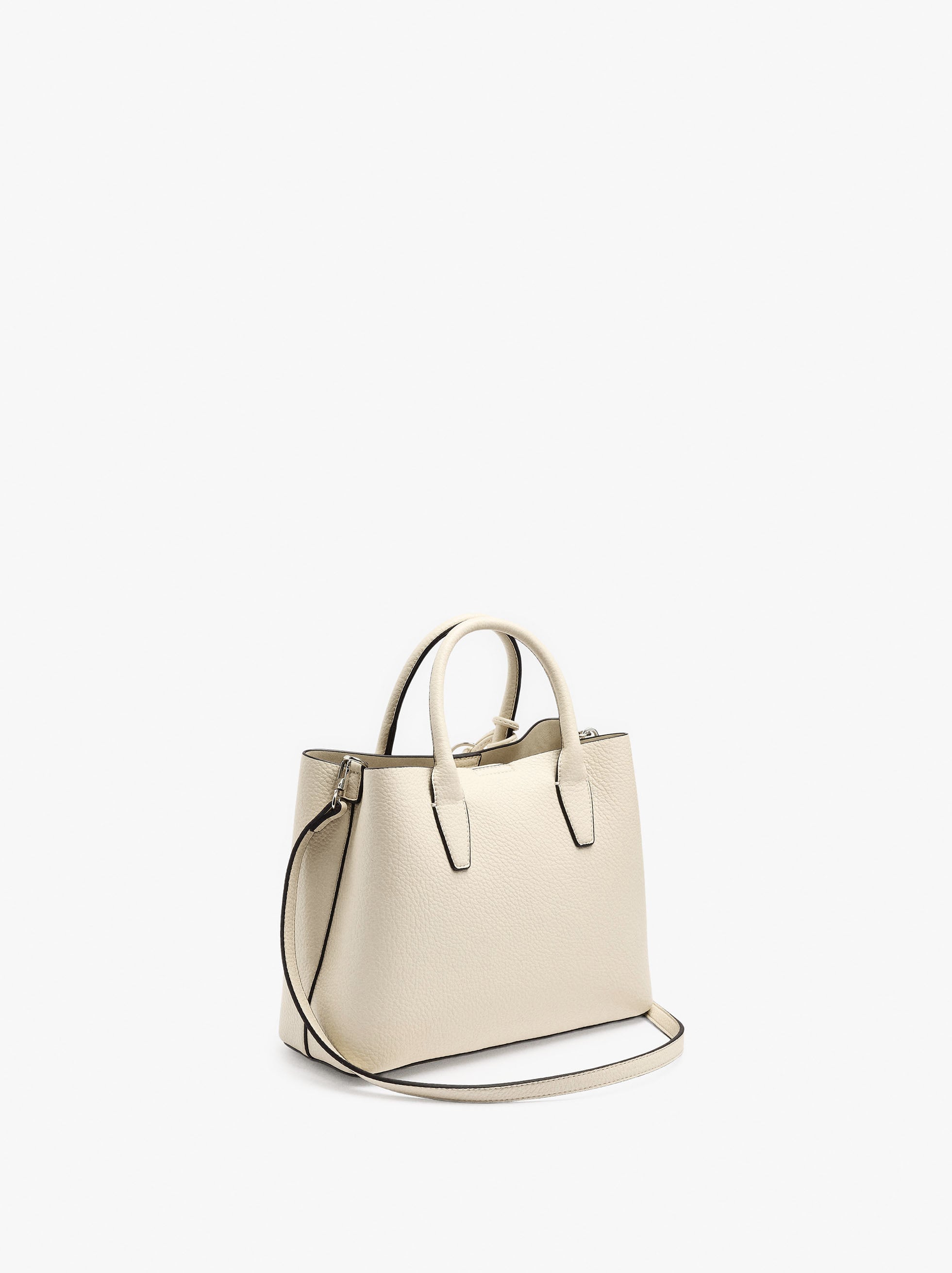 Bolso Tote Con Textura Y Penduro