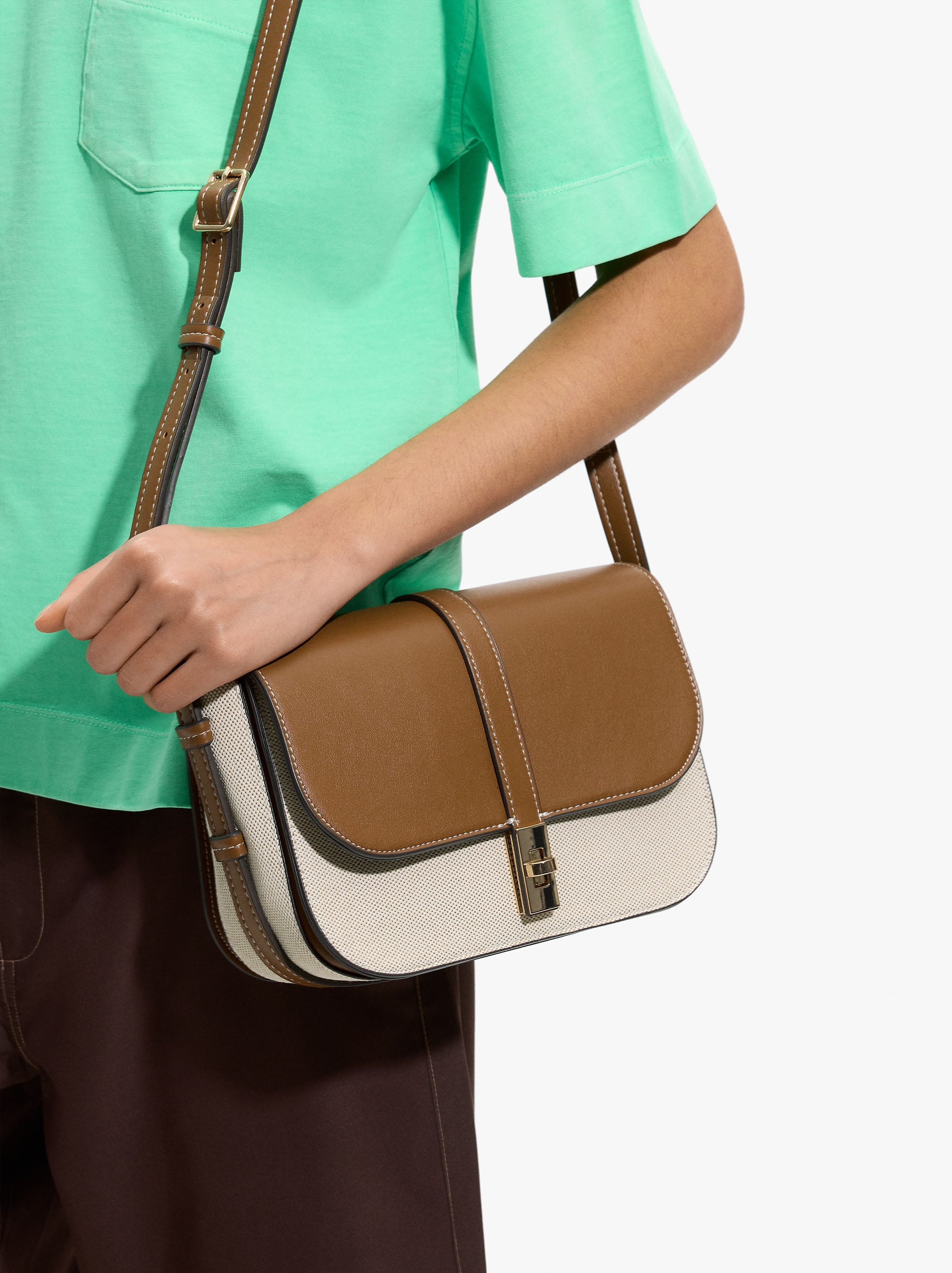 Bolso Bandolera De Lona Con Solapa