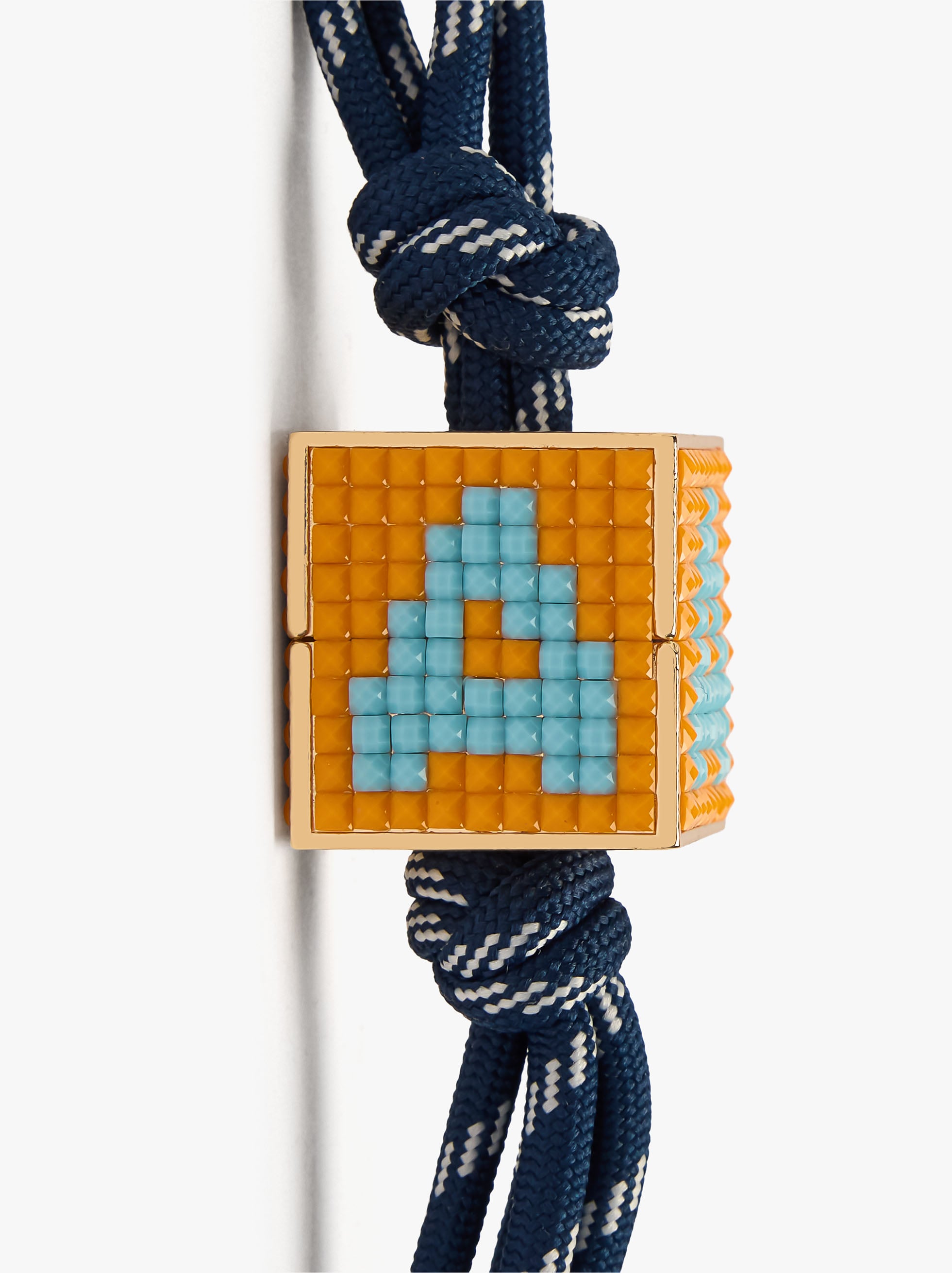 Llavero Charm De Cordón Con Letra