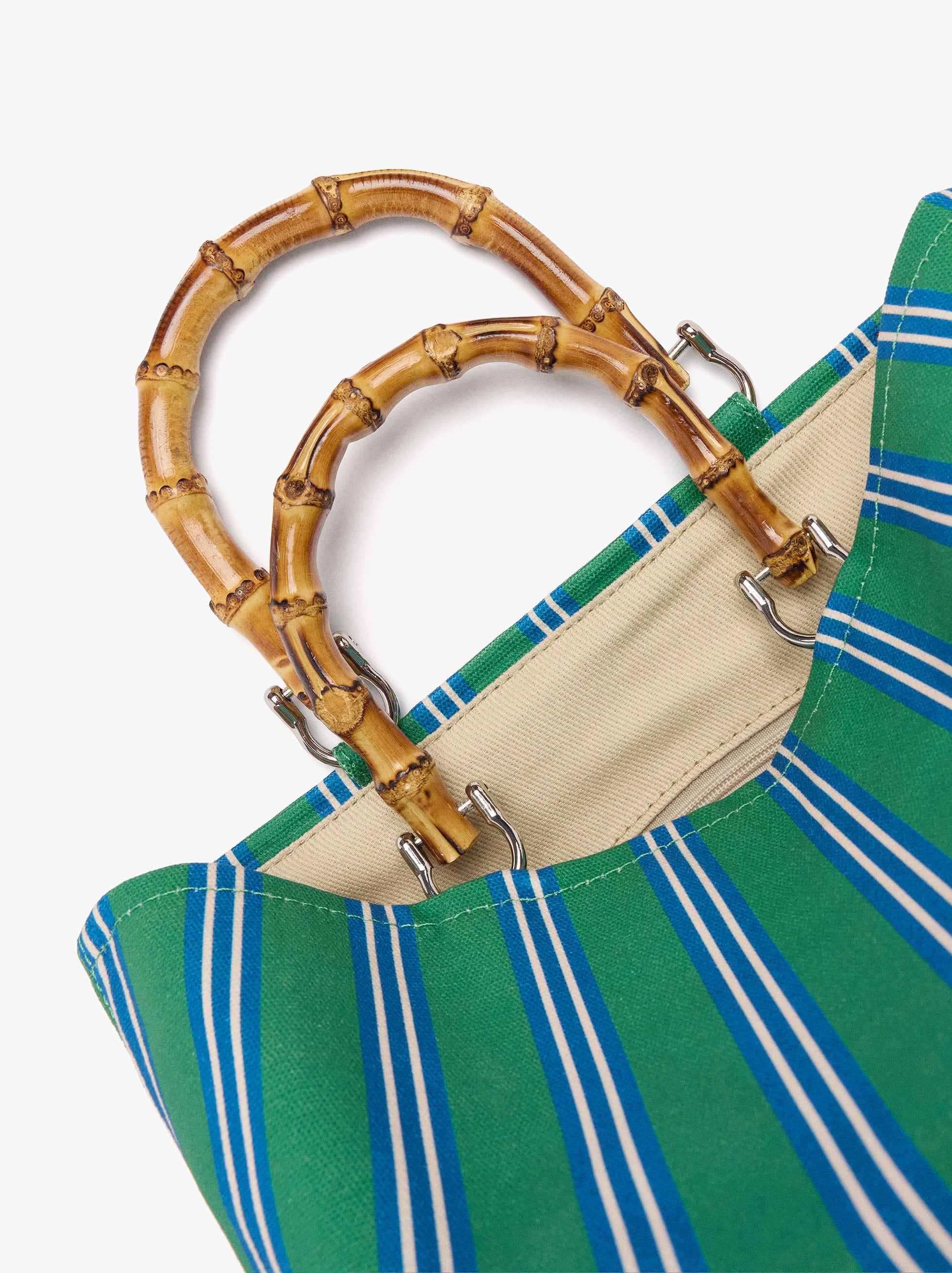 Bolso Tote Con Base De Rattan M