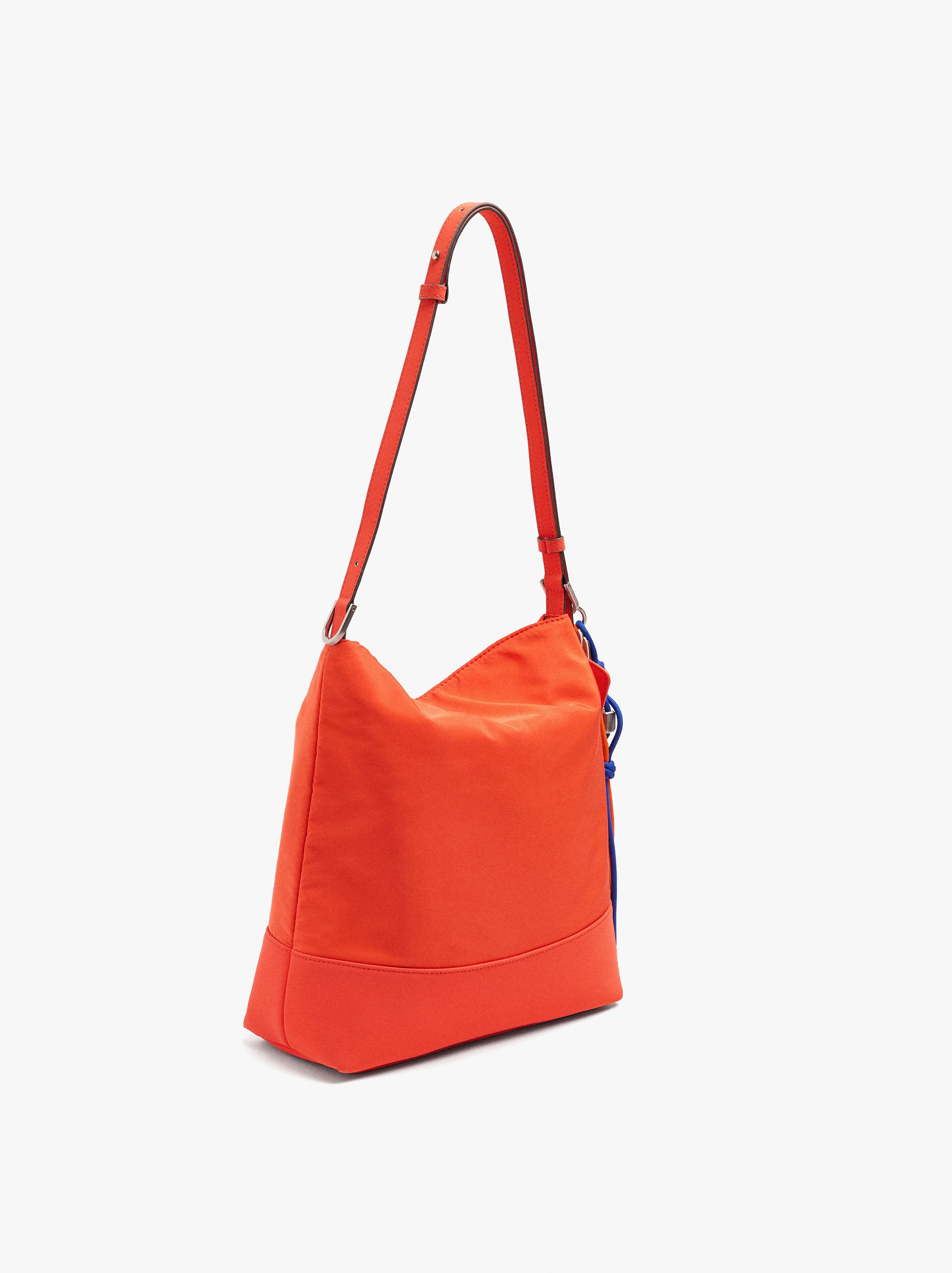 Bolso De Hombro De Nylon Con Colgadura