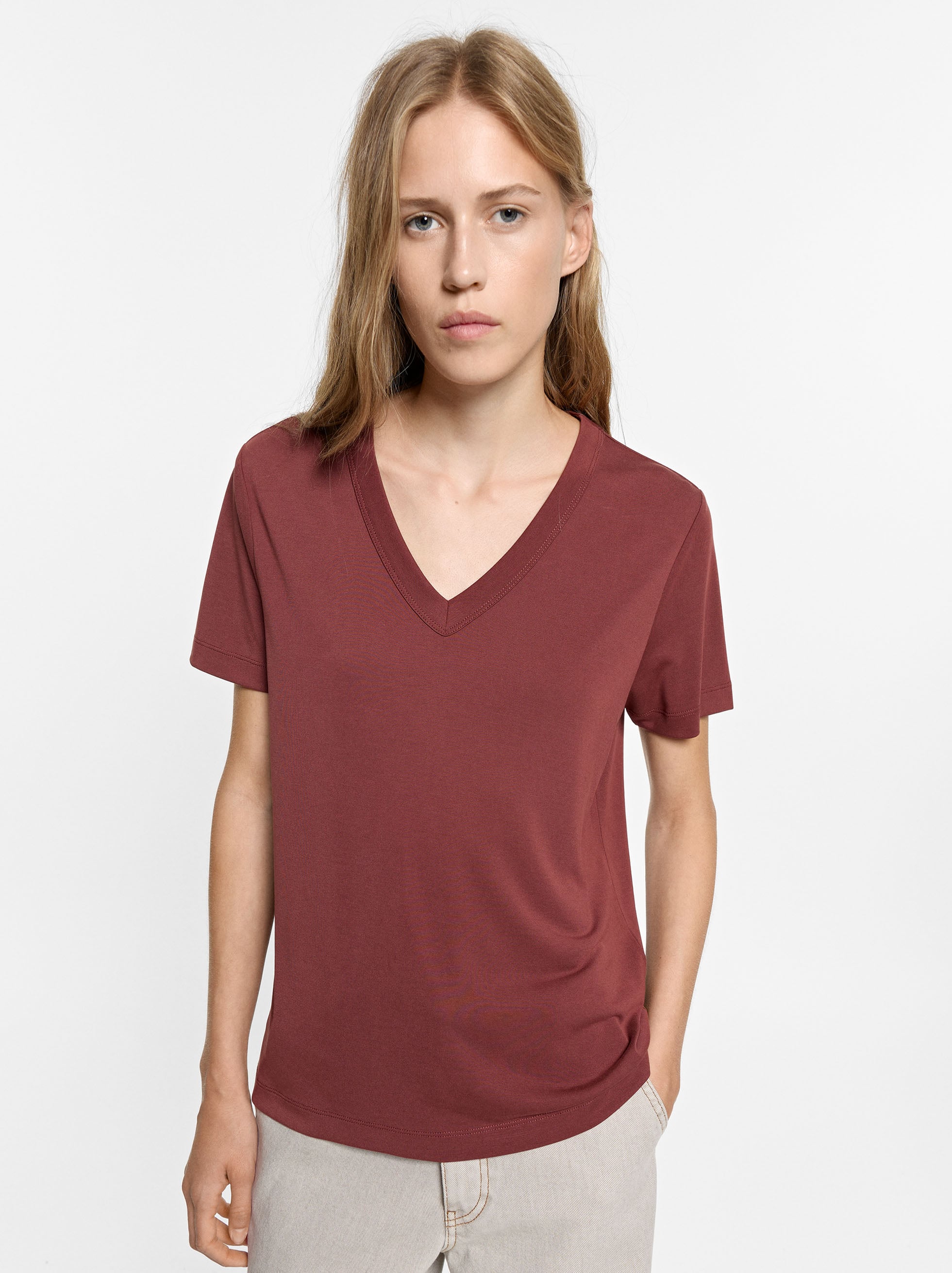 Camiseta De Escote En Pico