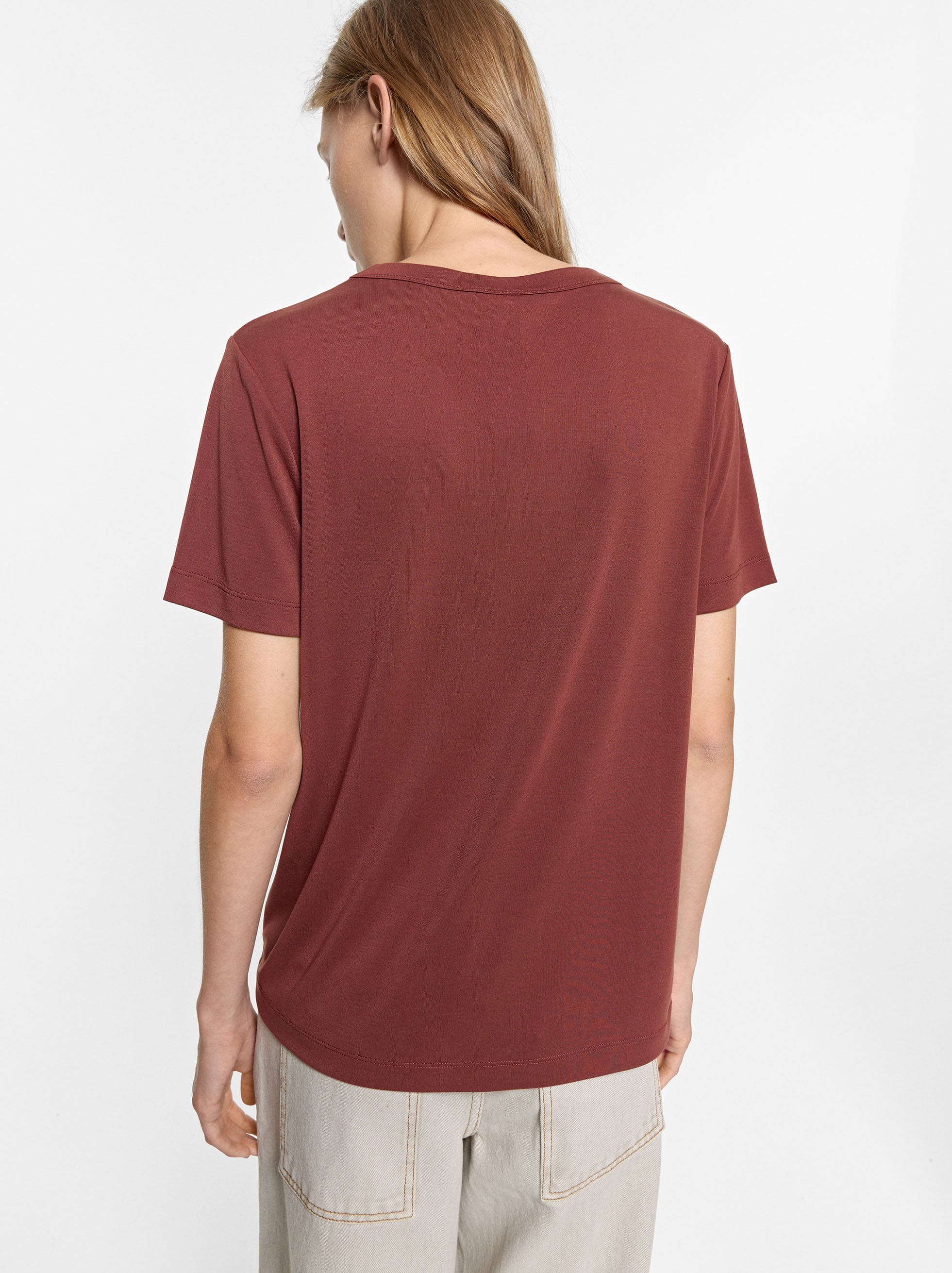 Camiseta De Escote En Pico