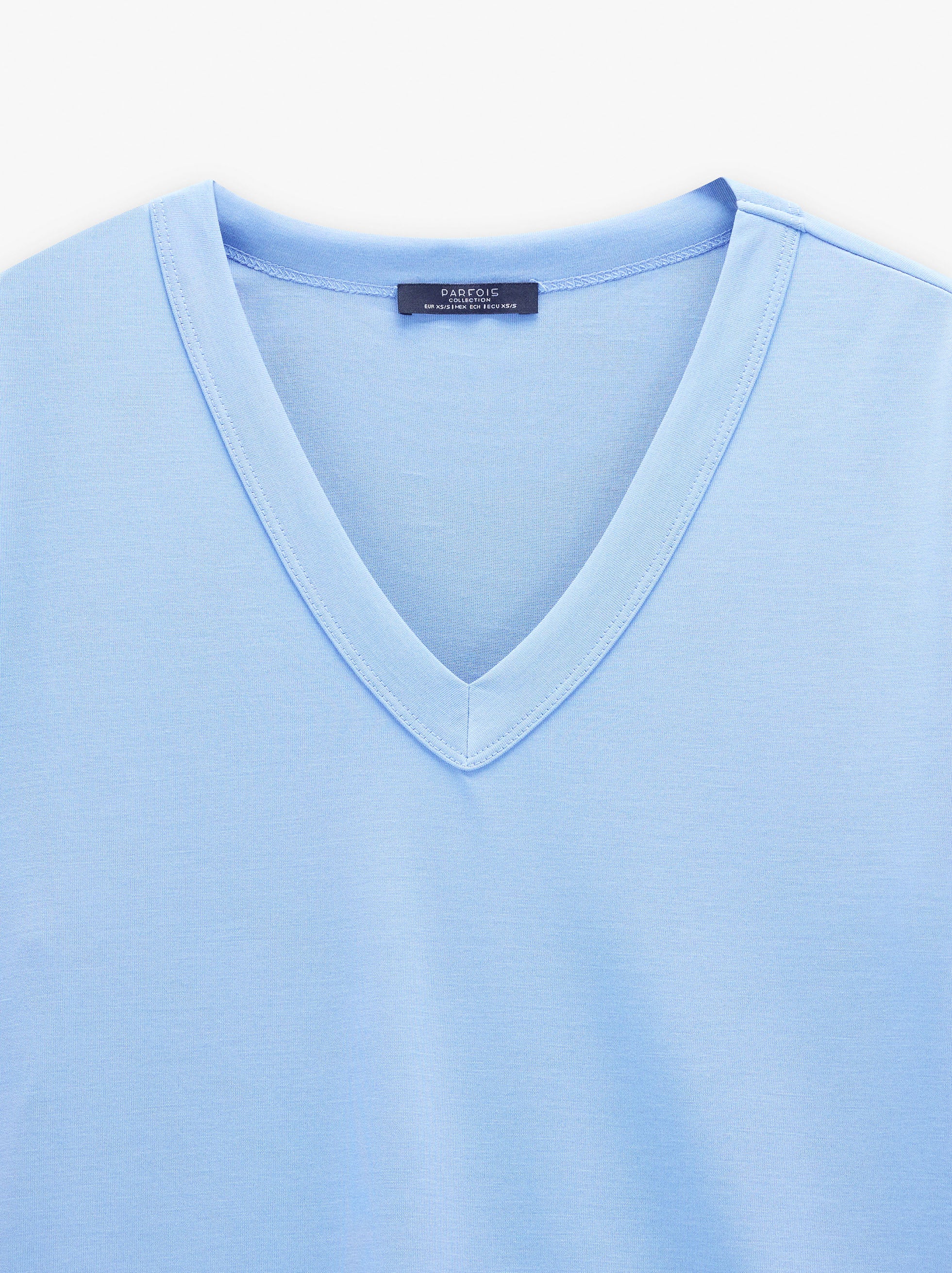 Camiseta De Escote En Pico