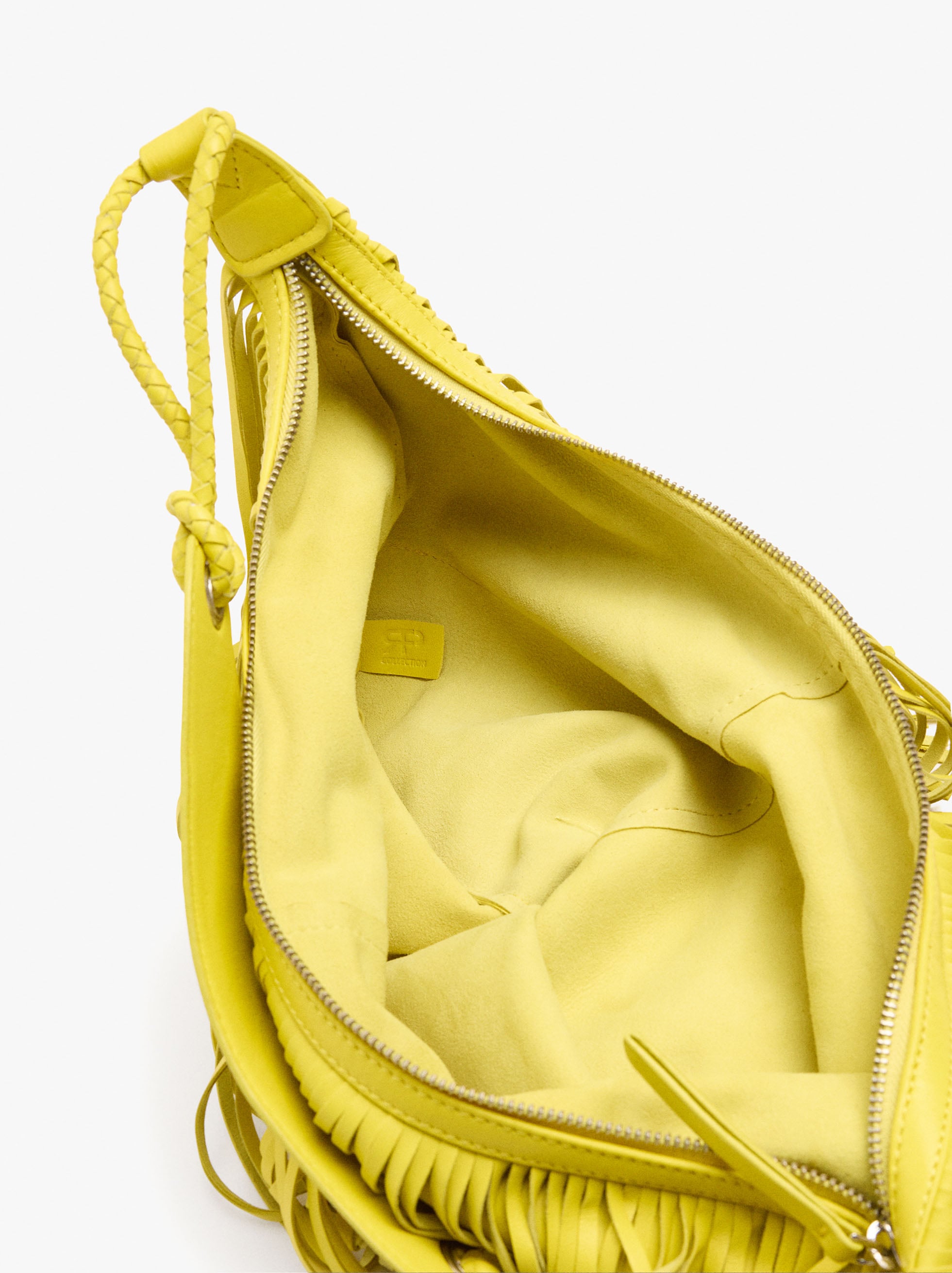 Bolso De Hombro De Piel Con Flecos