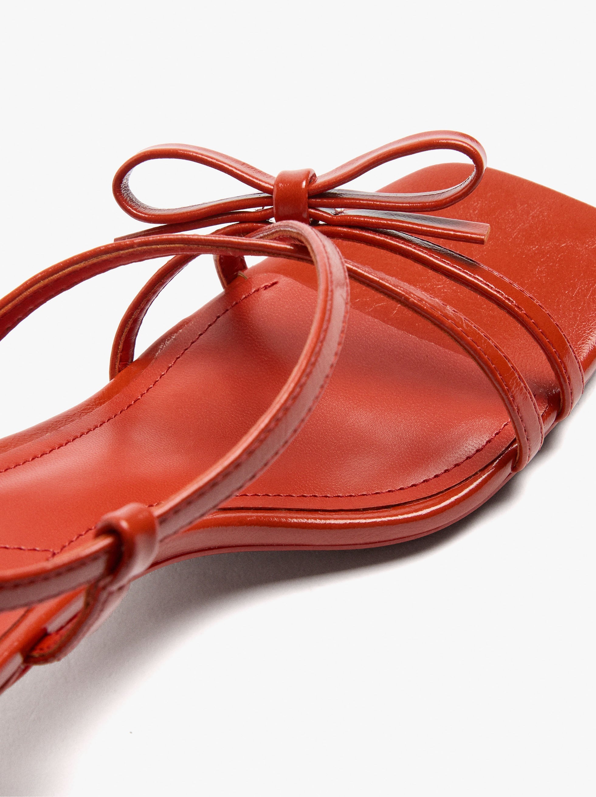 Sandalias De Tacón Tiras Con Lazo